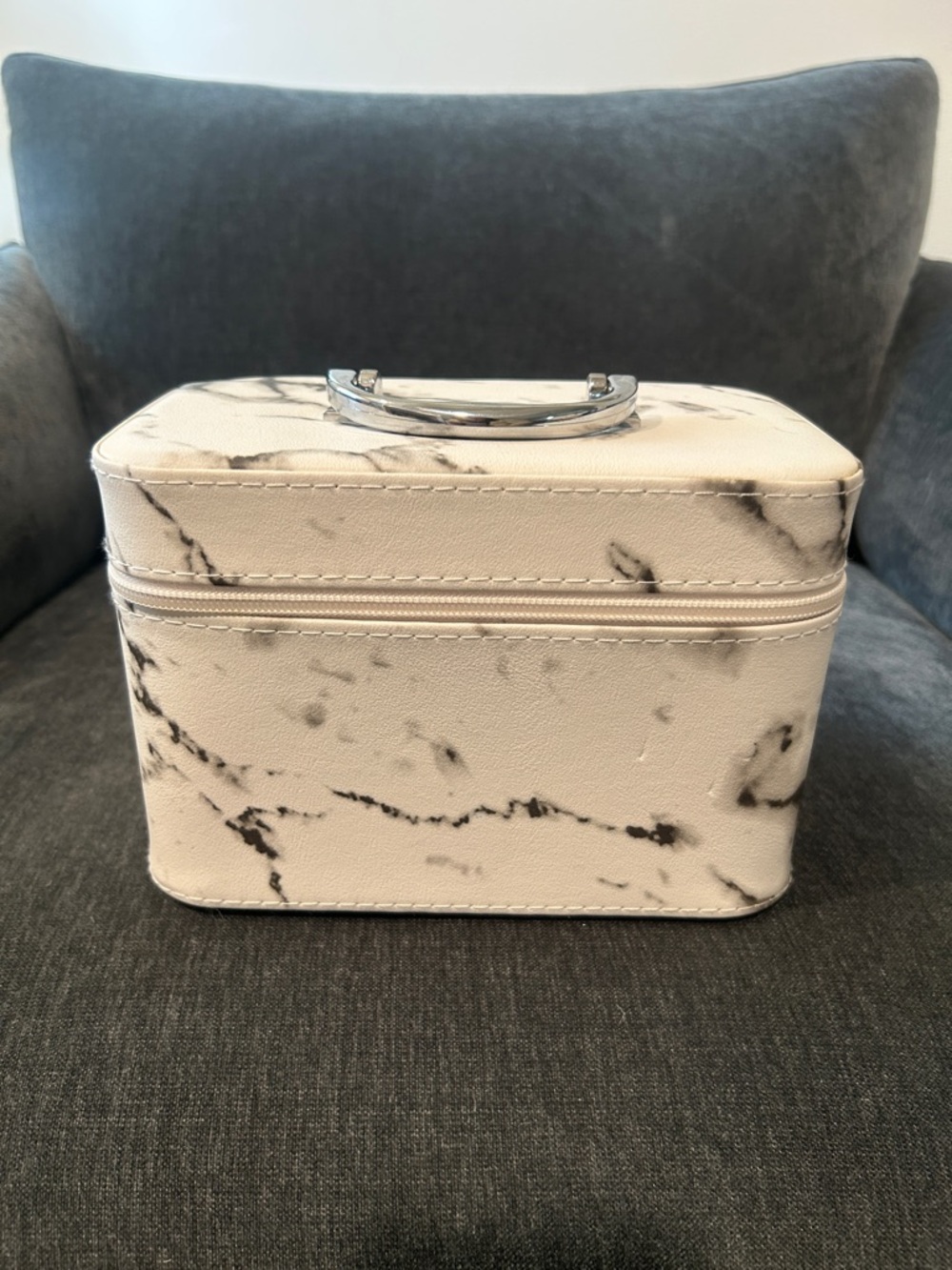 Marble-Print Cosmetic Train Case - White